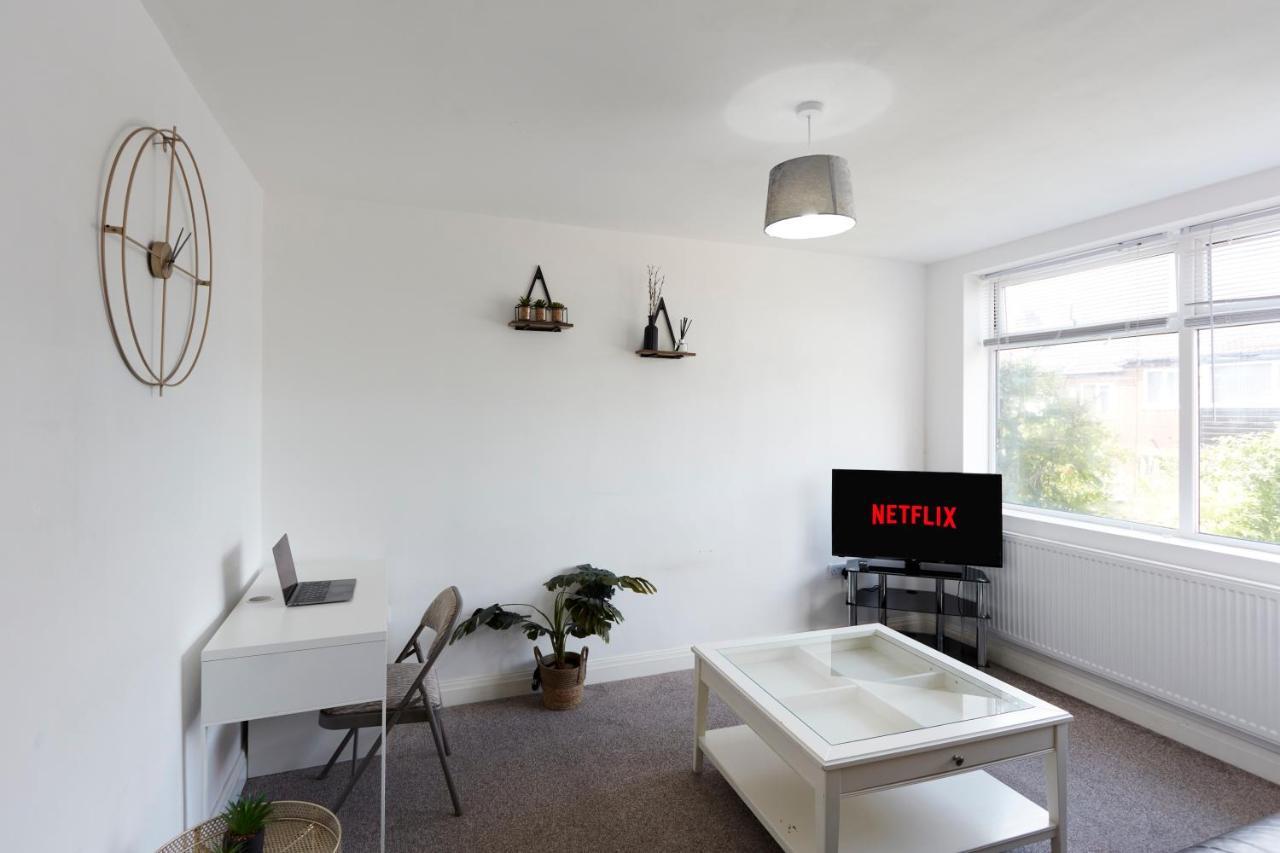 Spacious Home Close To City Centre Location 리즈 외부 사진