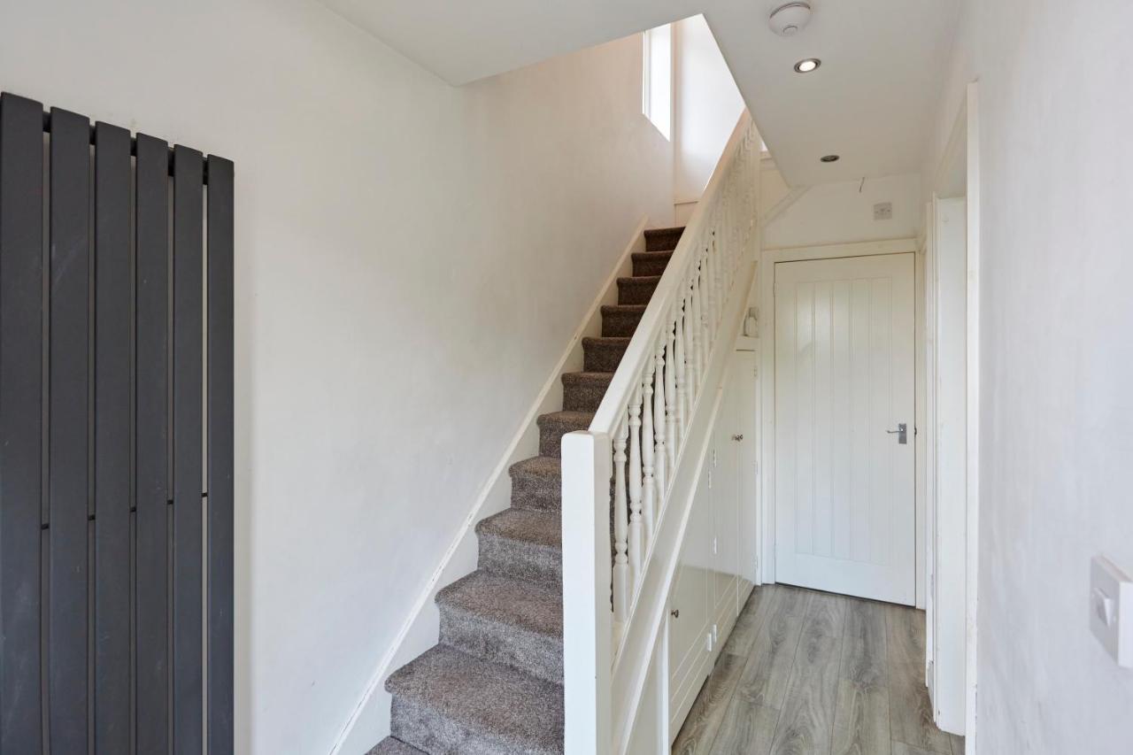 Spacious Home Close To City Centre Location 리즈 외부 사진