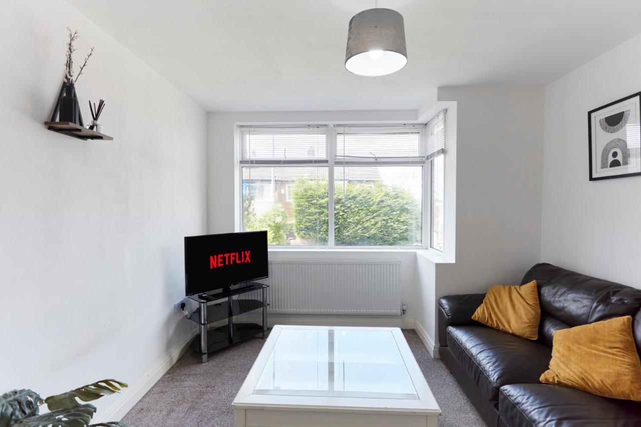 Spacious Home Close To City Centre Location 리즈 외부 사진