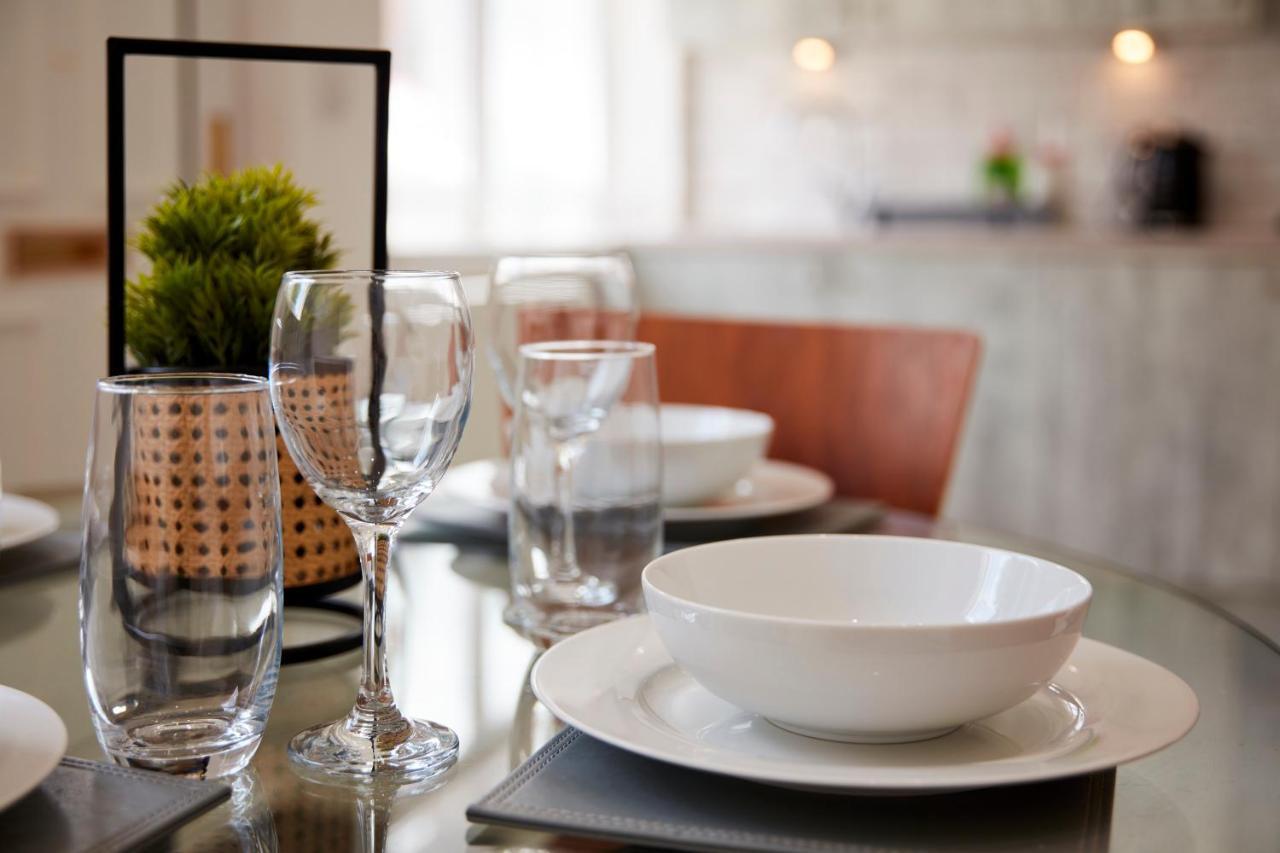 Spacious Home Close To City Centre Location 리즈 외부 사진